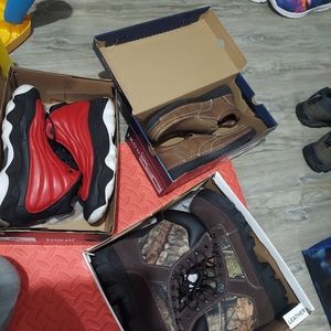 Izods mem foam Texas steer steel tow and Jordans